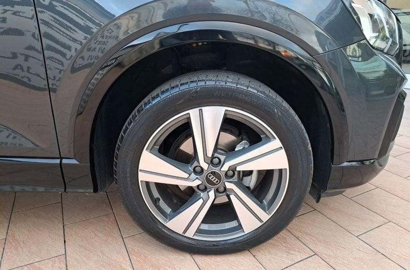 Audi Q2 Q2 35 TFSI Identity Black