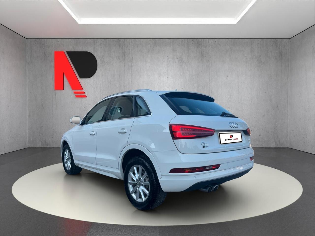 Audi Q3 2.0 TDI 120 CV Business