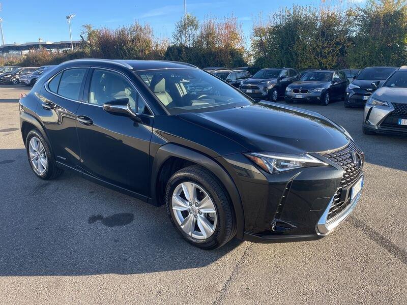 Lexus UX Hybrid Business