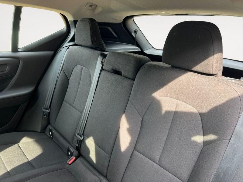 Volvo XC40 (2017-->) T2 Geartronic Momentum Core