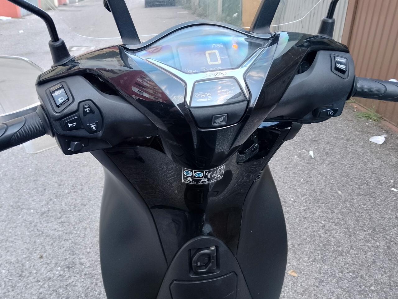 Honda SH 150 ABS start stop