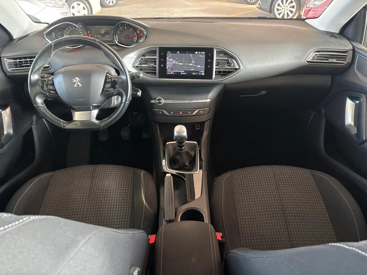 Peugeot 308 BlueHDi 130 S&S Business