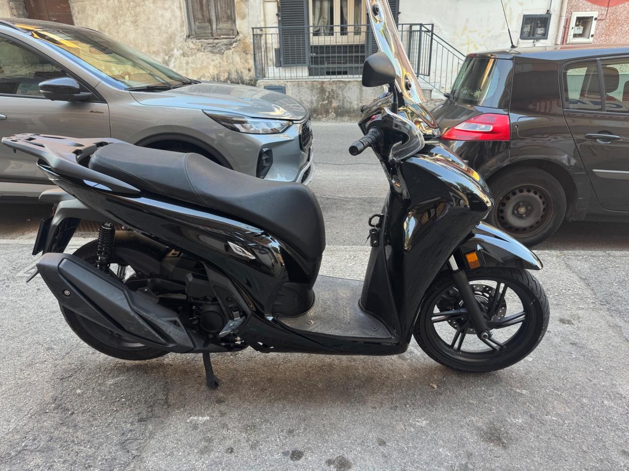 Honda SH 350 Sport
