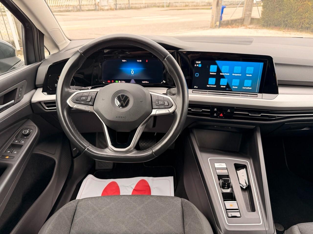Volkswagen Golf Variant 2.0 TDI 116 CV DSG Life (display digitale - fari Led pacchetto luci)