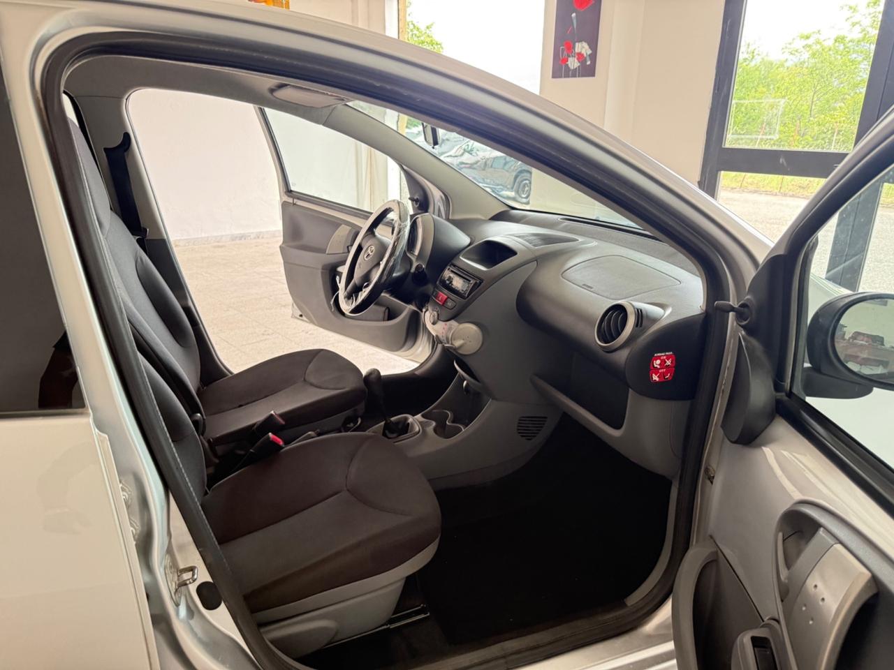 Toyota Aygo 1.0 12V VVT-i 5 porte Now