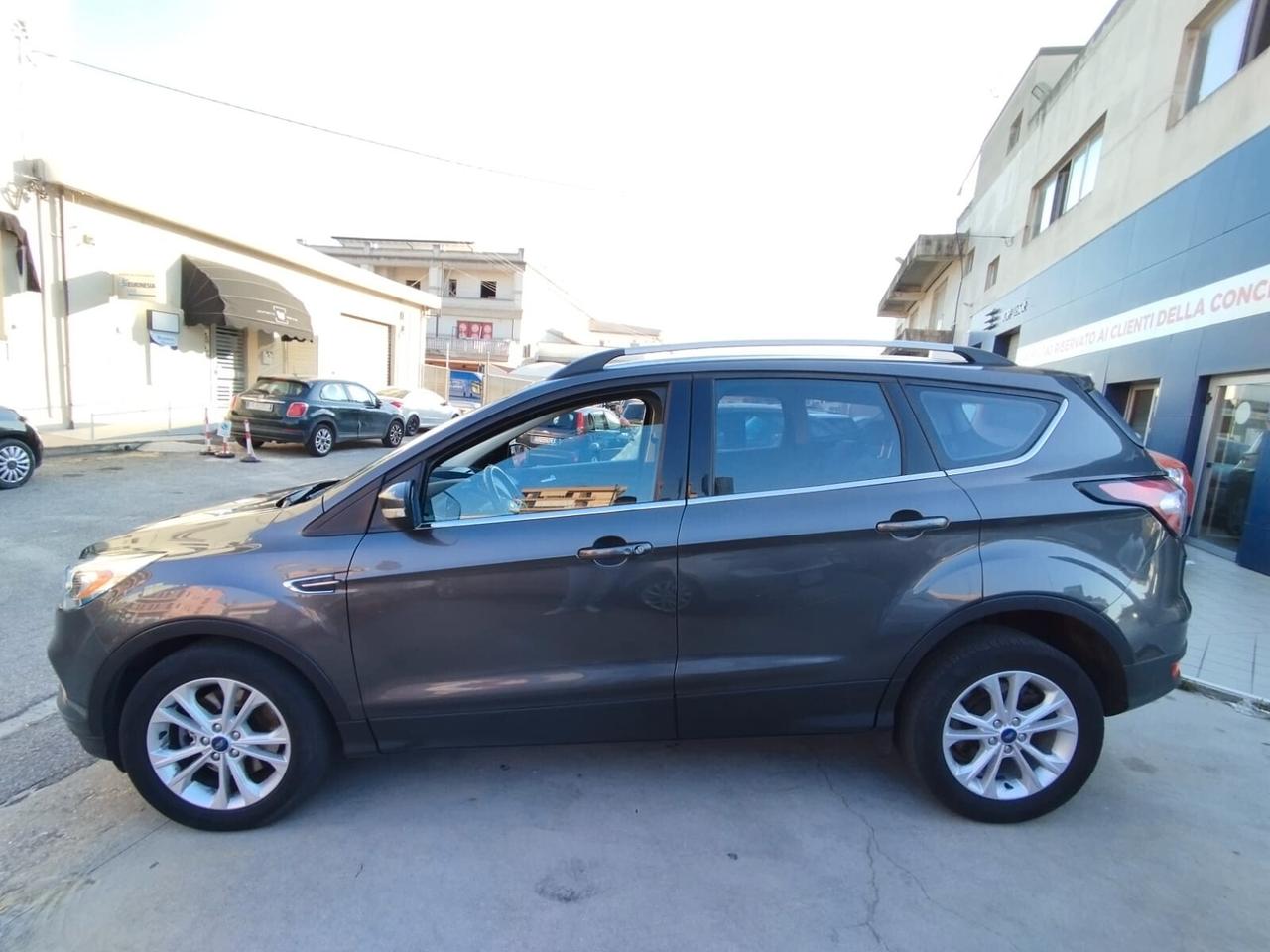 Ford Kuga 1.5 TDCI 120 CV S&S 2WD Business