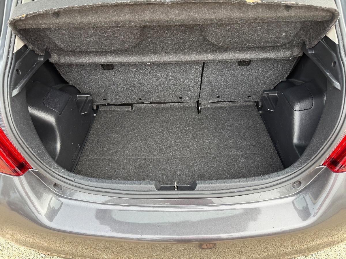 TOYOTA - Yaris - 1.4 D-4D 5p. Lounge MY 16 ; Adatta ai Neopatentati