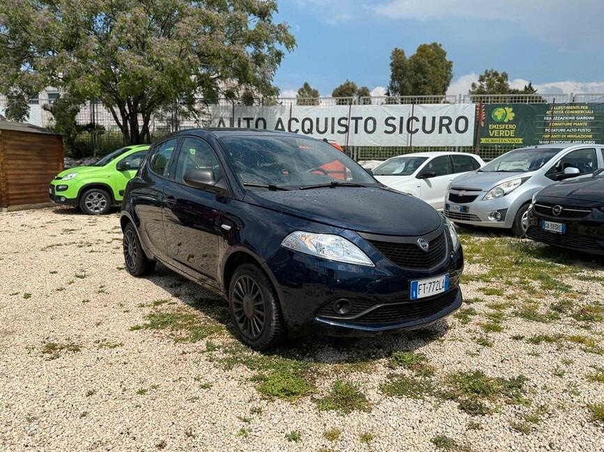 Lancia Ypsilon 1.2 69 CV 5 porte S&S Platinum