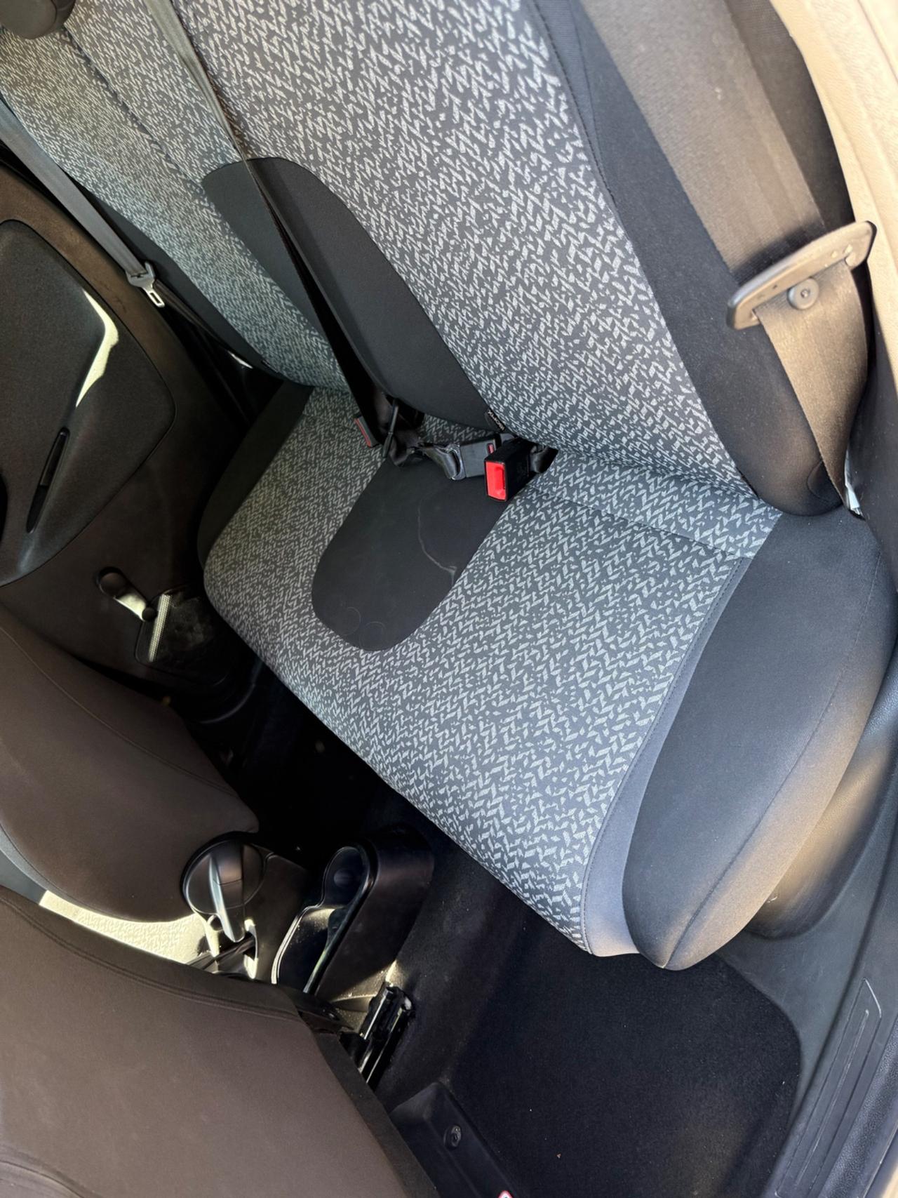 Lancia Ypsilon 1.0 FireFly 5 porte S&S Hybrid Ecochic A. Ferretti