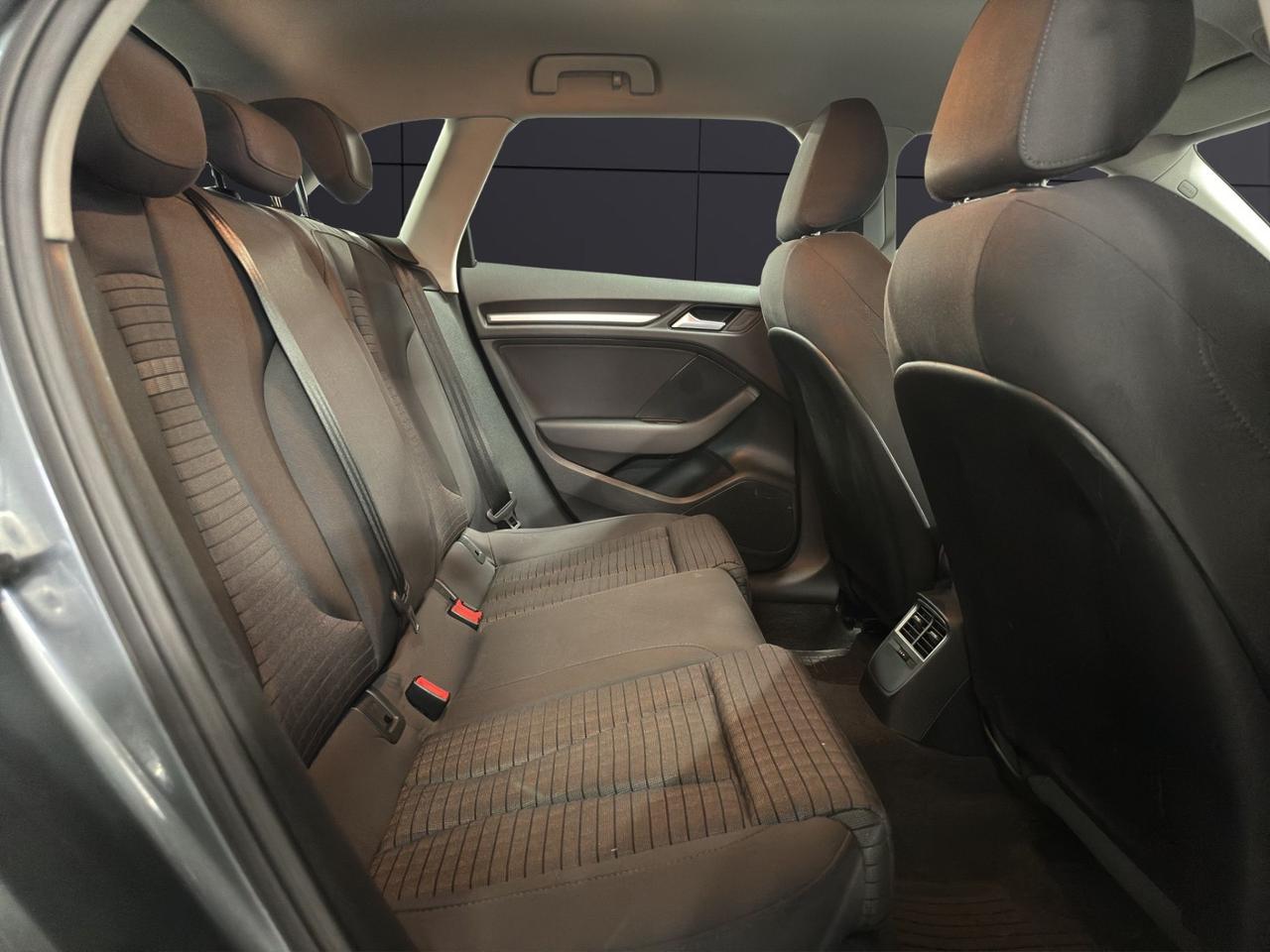 Audi A3 1.6 TDI clean diesel Ambition