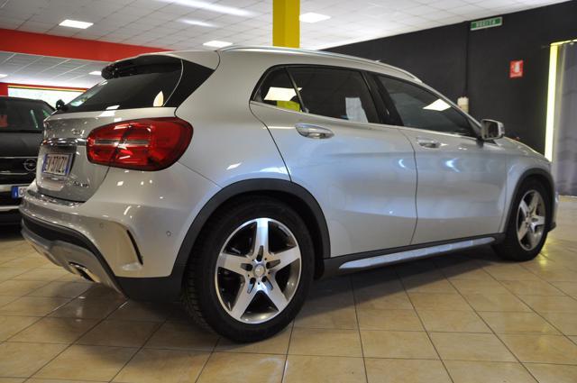 MERCEDES-BENZ GLA 200 CDI Automatic 4Matic PremiumE6* AMGTELC/XENO/PDC*