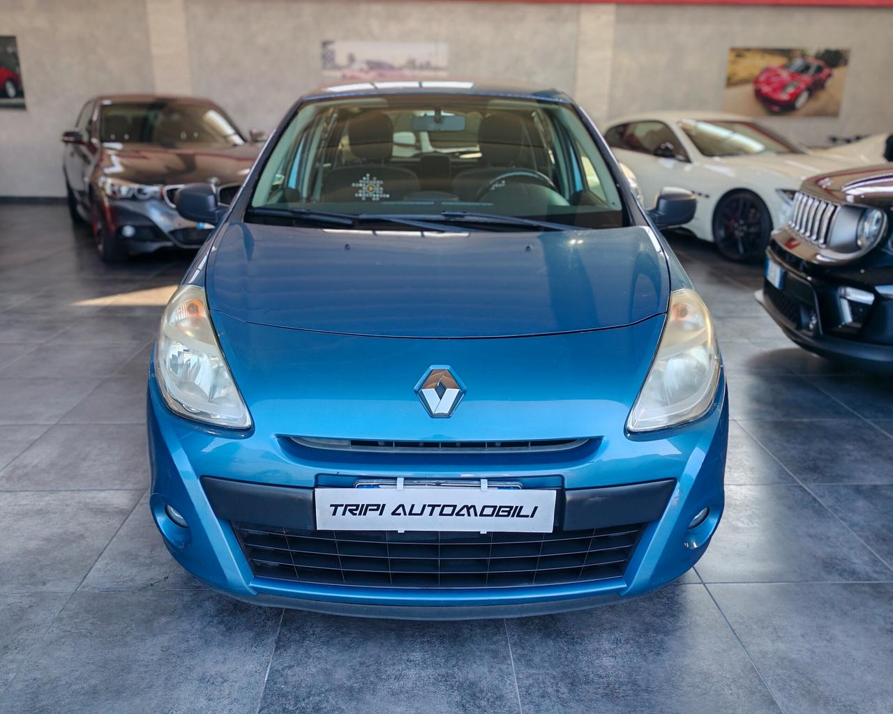 Renault Clio 1.2 16V 75 cv