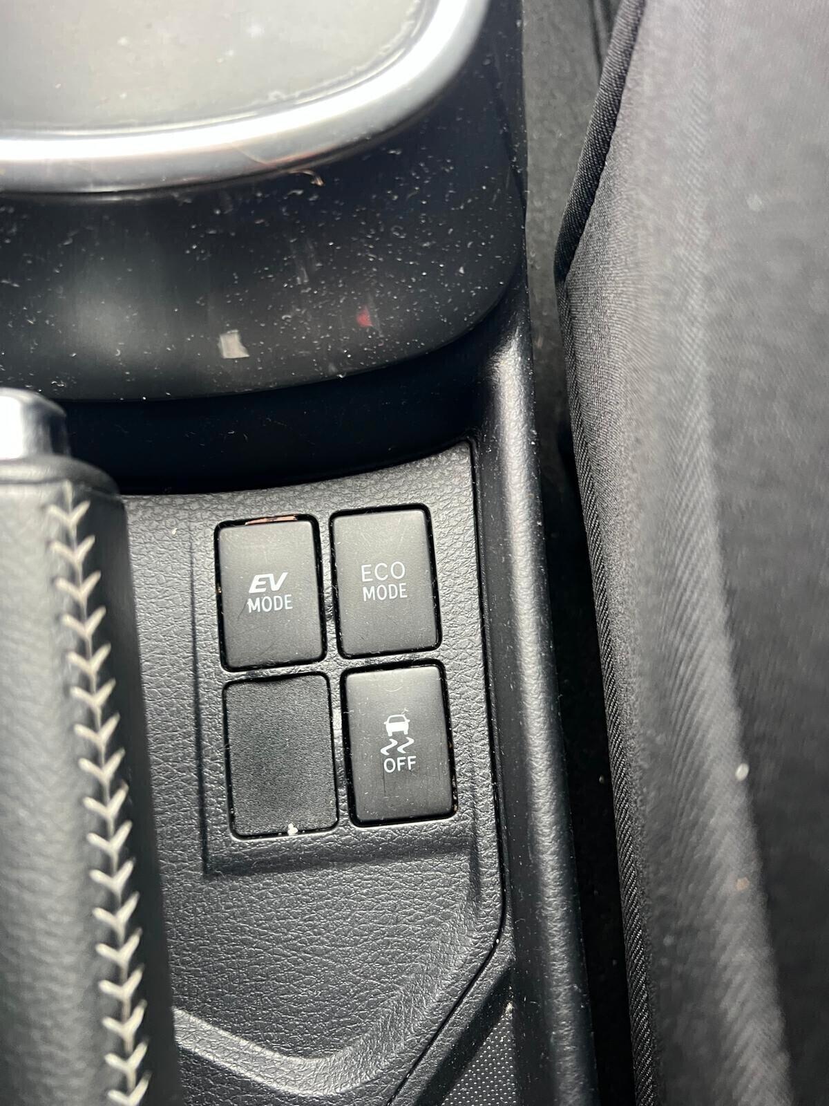 TOYOTA YARIS 1.5 HYBRID STYLE 5P NEOPATENTATI