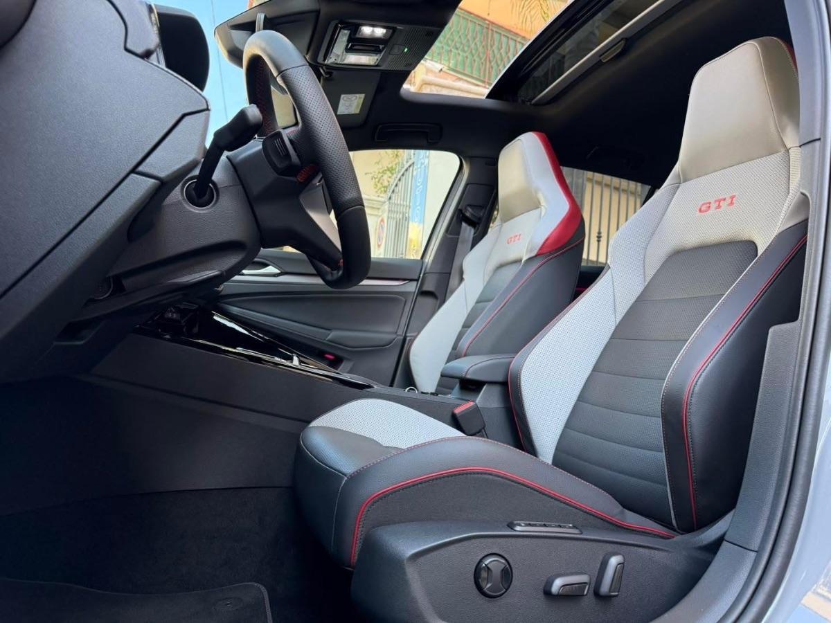 New Volkswagen Golf 8.5 GTI 2.0 TSI 265 CV