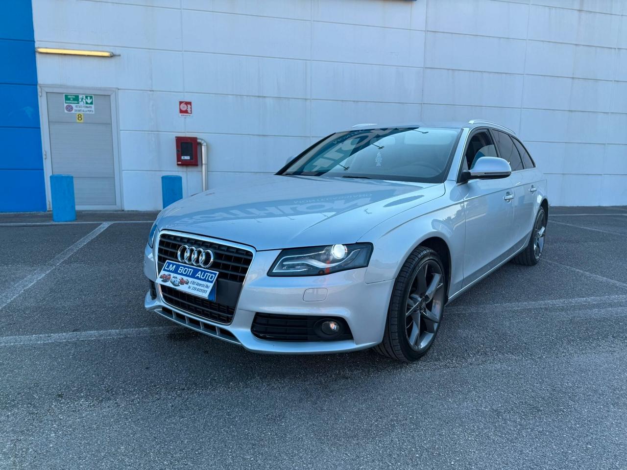 AUDI A4 2.0 S-LINE 2010 12 MESI DI GARANZIA