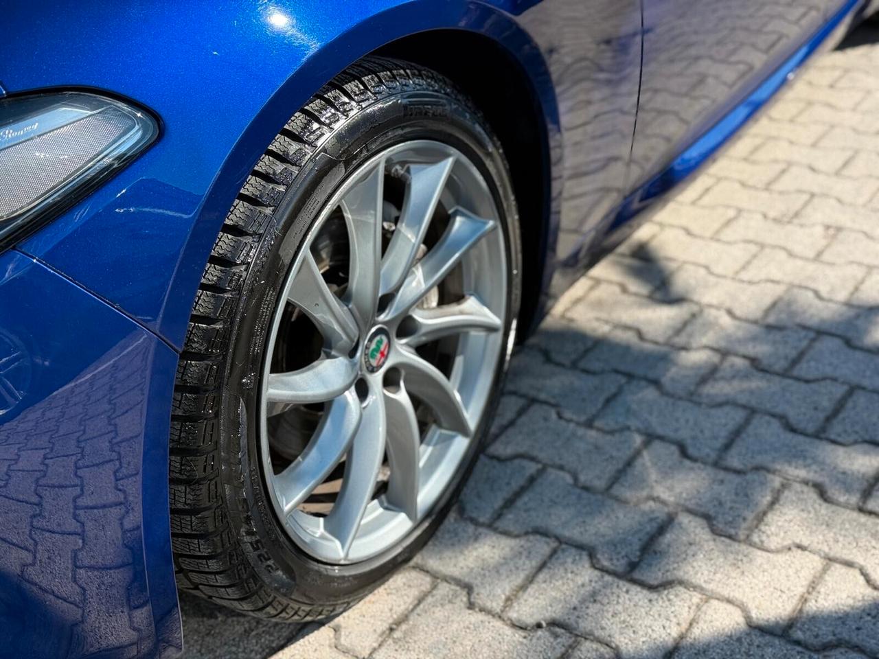 Alfa Giulia 2.2 TD 190 CV AT8 Executive Blu Anodizzato My2021