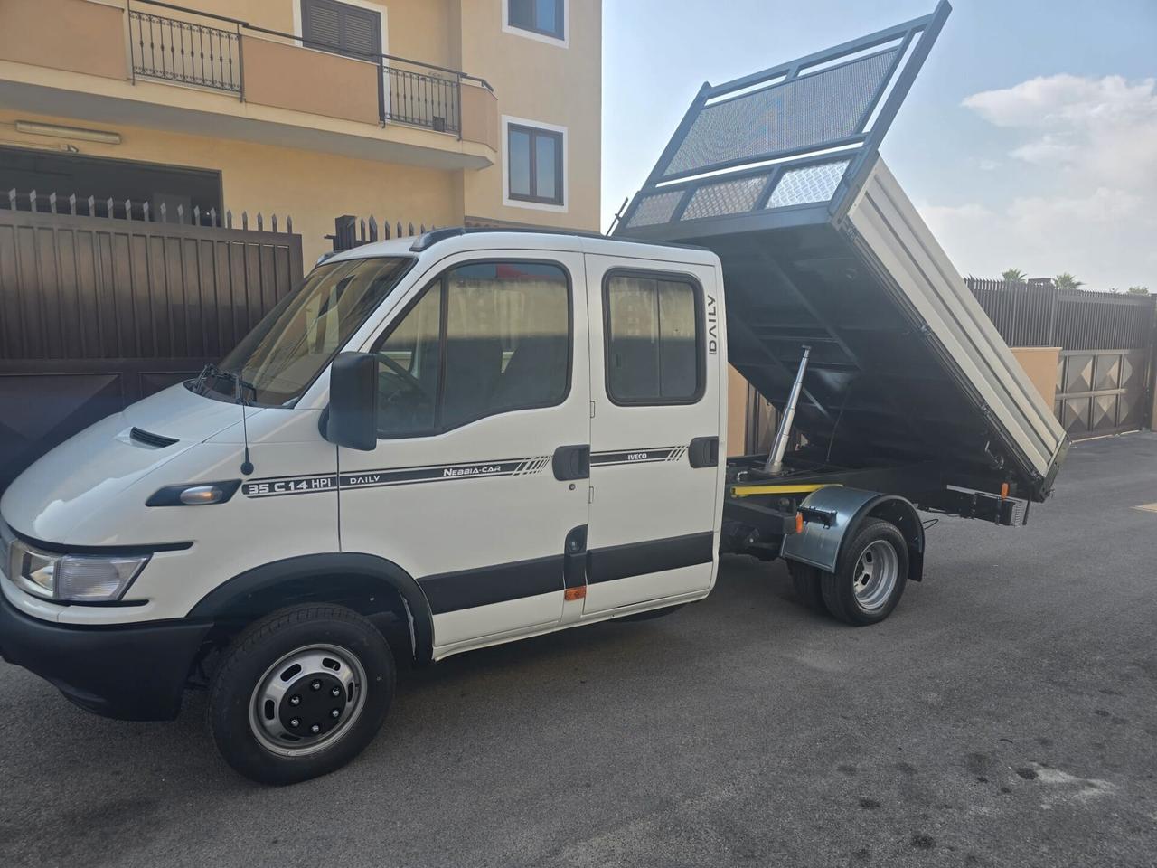 Iveco Daily 35C14 DOPPIA CABINA