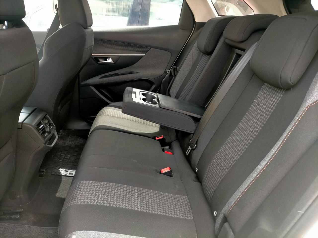 Peugeot 3008 BlueHDi 120 EAT6 S&S Active