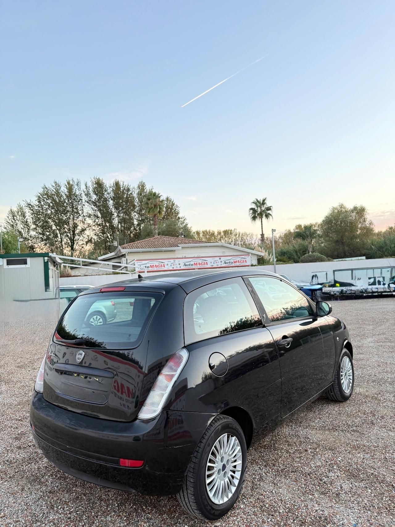 Lancia Ypsilon 1.2 Argento