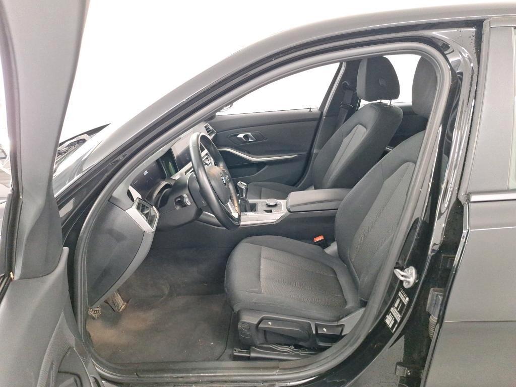 BMW 316D 122CV 6M. 4P. BUSINESS ADVANTAGE ( FARI LED - BMW DIGITAL COCKPIT - CLIMA TRIZONA - NAVI - MIRROR - PDC )