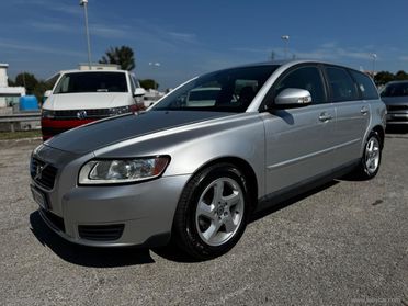 VOLVO V50 1.6 POLAR