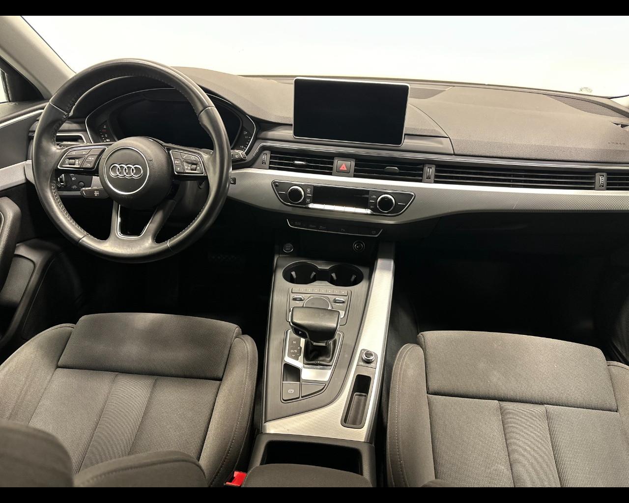 AUDI A4 AVANT 35 TDI S-TRONIC BUSINESS SPORT