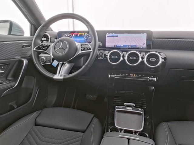 MERCEDES-BENZ A 180 Automatic Progressive Advanced