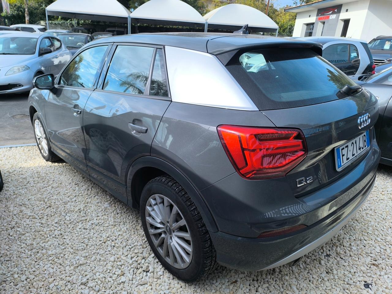 Audi Q2 30 TDI S tronic Identity Black