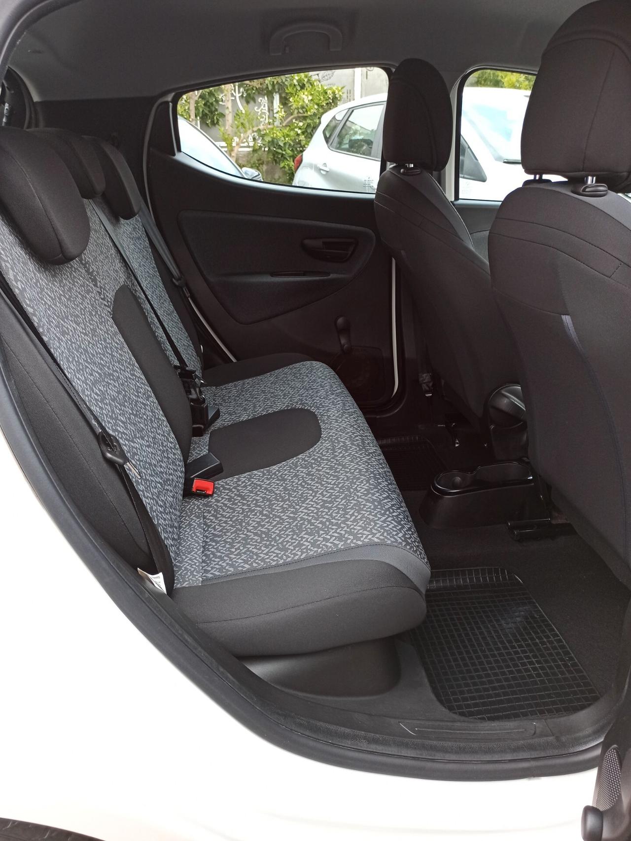 Lancia Ypsilon 1.2 69 CV 5 porte GPL Ecochic Elefantino Blu