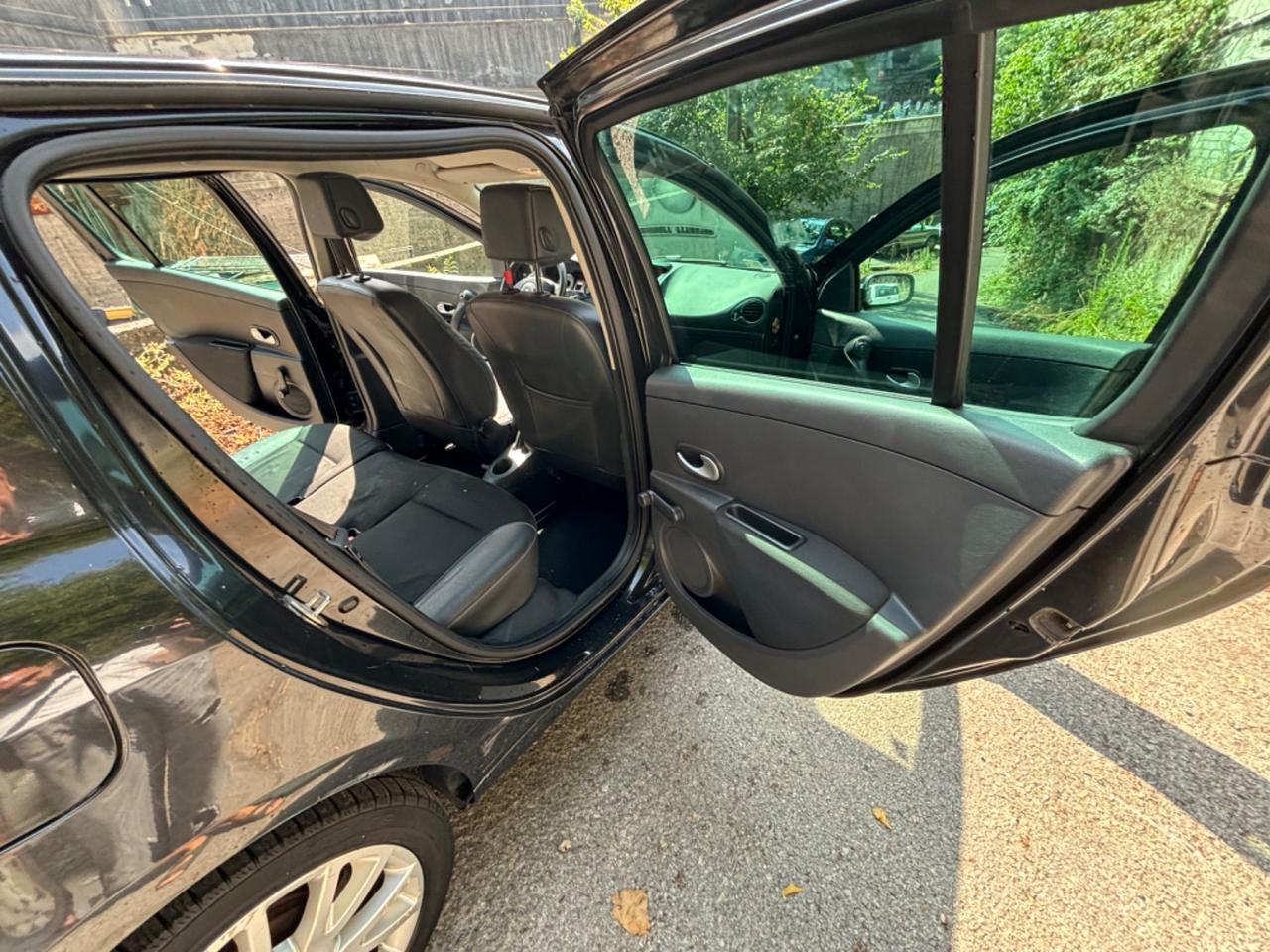 Renault Clio 1.2 16V 5 porte Le Iene