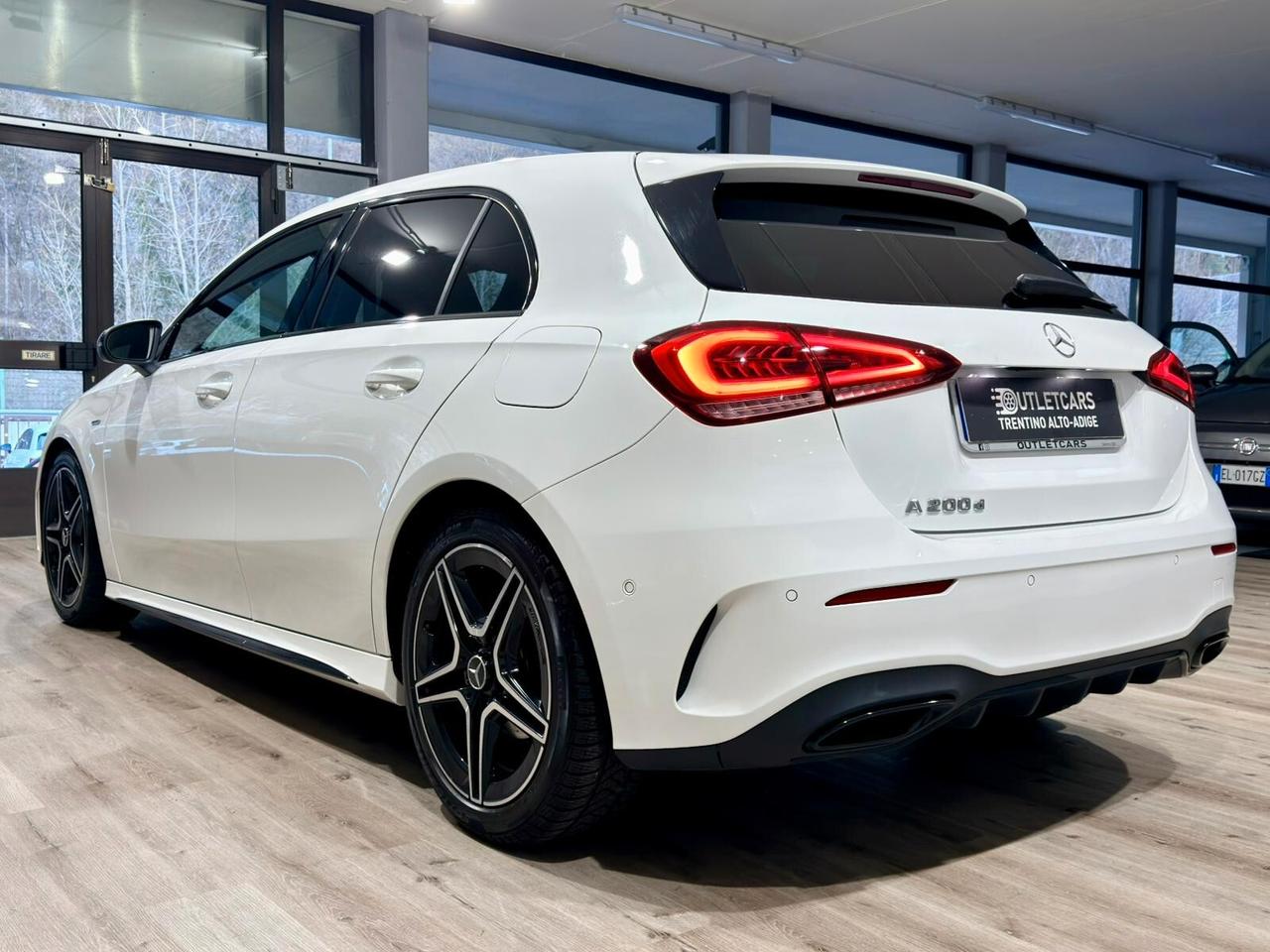 MERCEDES A200 D AUTO PREMIUM AMG LINE 2.0 150CV