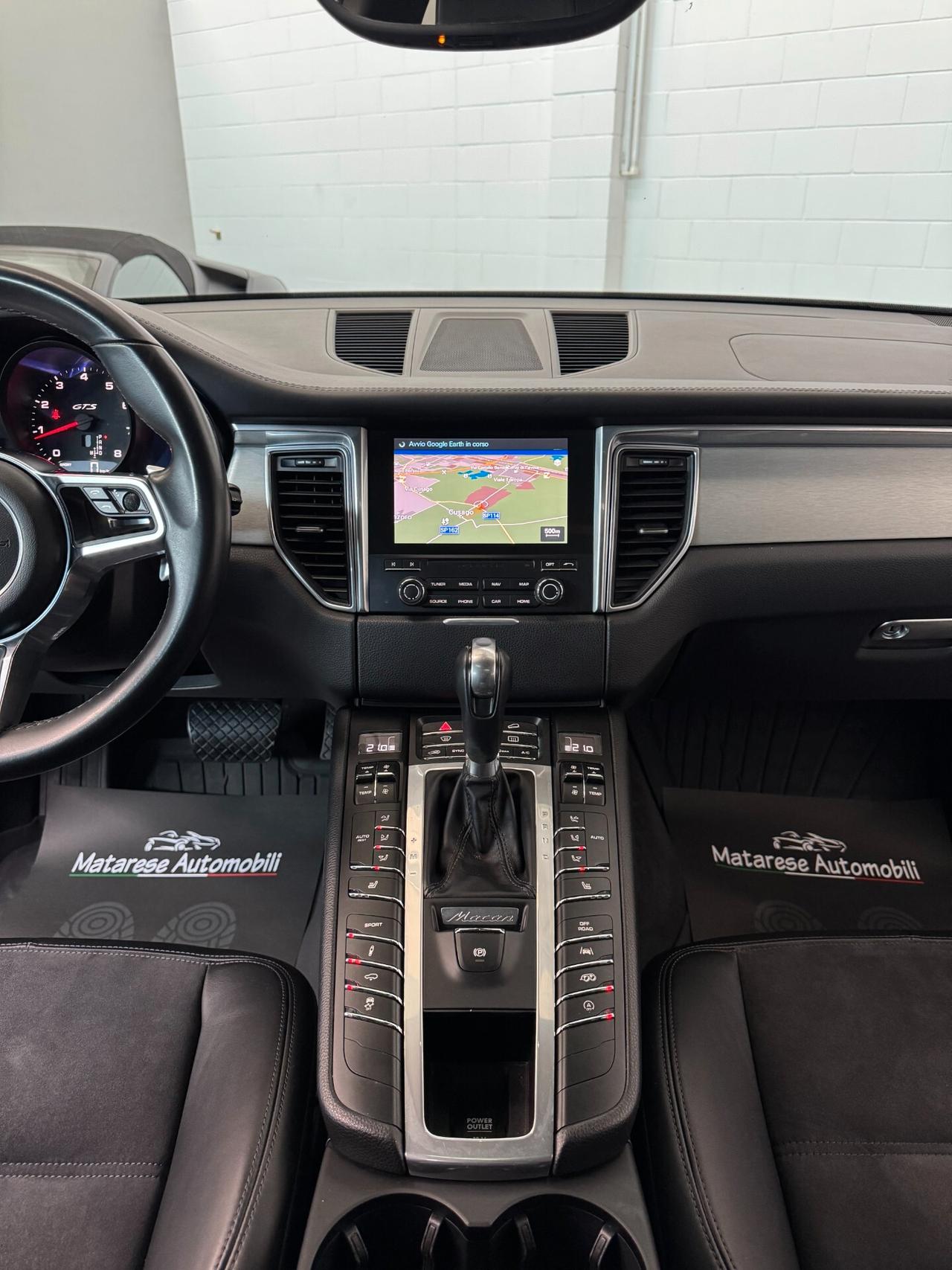 Porsche Macan GTS 3.0cc 360cv CarPlay Tetto apribile Finanziabile
