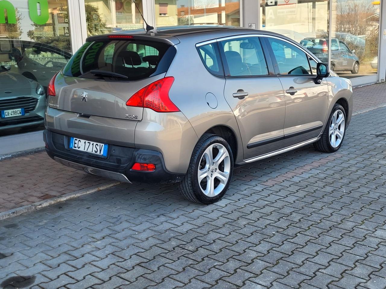 Peugeot 3008 1.6 HDi 110CV Premium