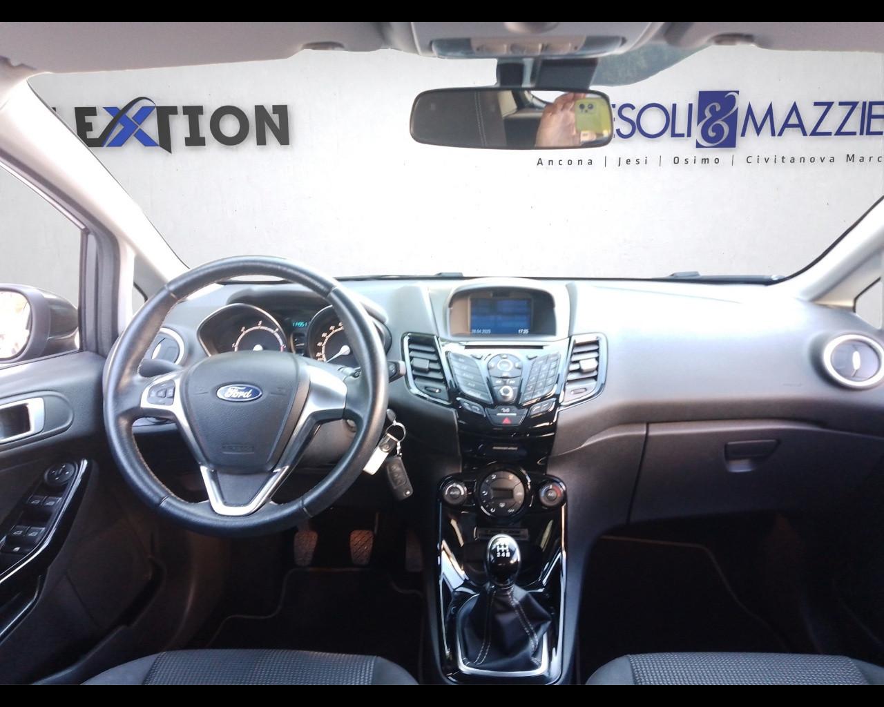 FORD Fiesta 6ª serie - Fiesta 1.5 TDCi 75CV ST LINE