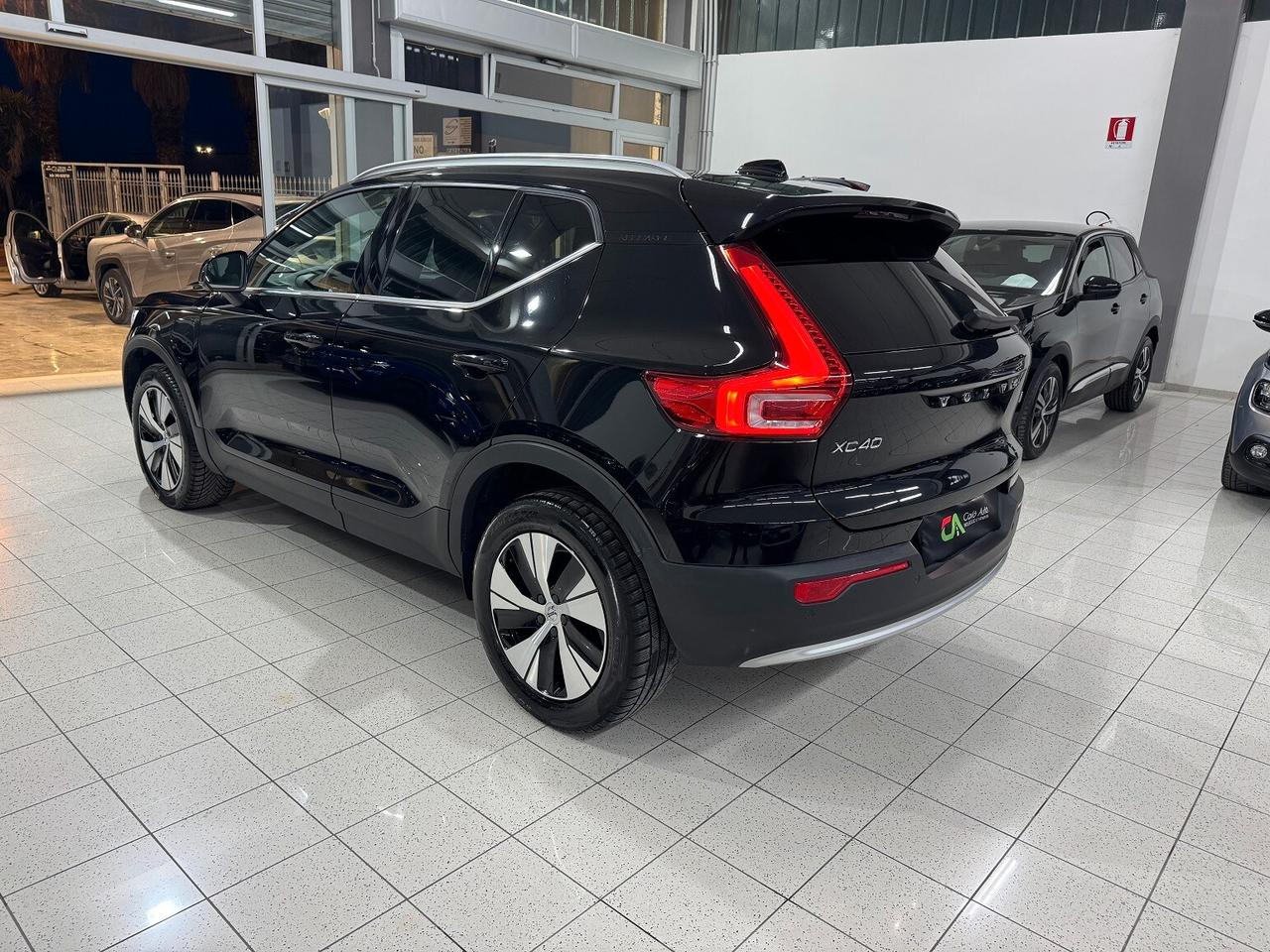 XC40 T4 Plug-in Hybrid Core VETRI SCURI BELLA