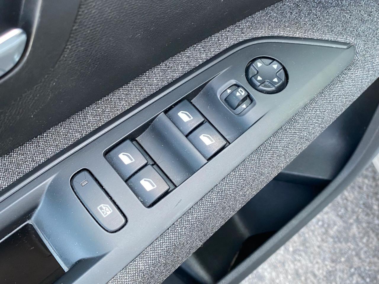 Peugeot 5008 1.6 BlueHDi 120 S&S Business Mix