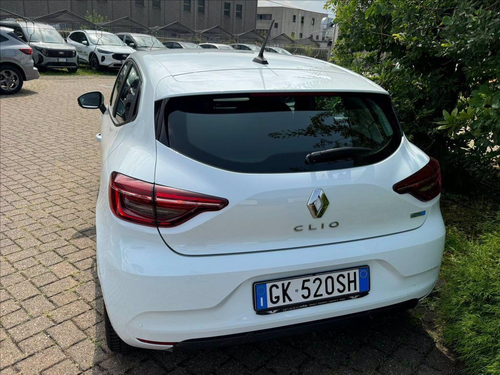 RENAULT Clio E-Tech hybrid Automatica del 2022