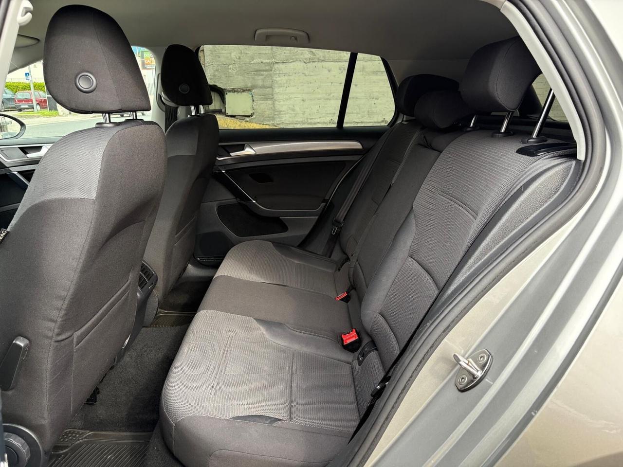VOLKSWAGEN GOLF 1.6 DIESEL 110 (CV) 2016