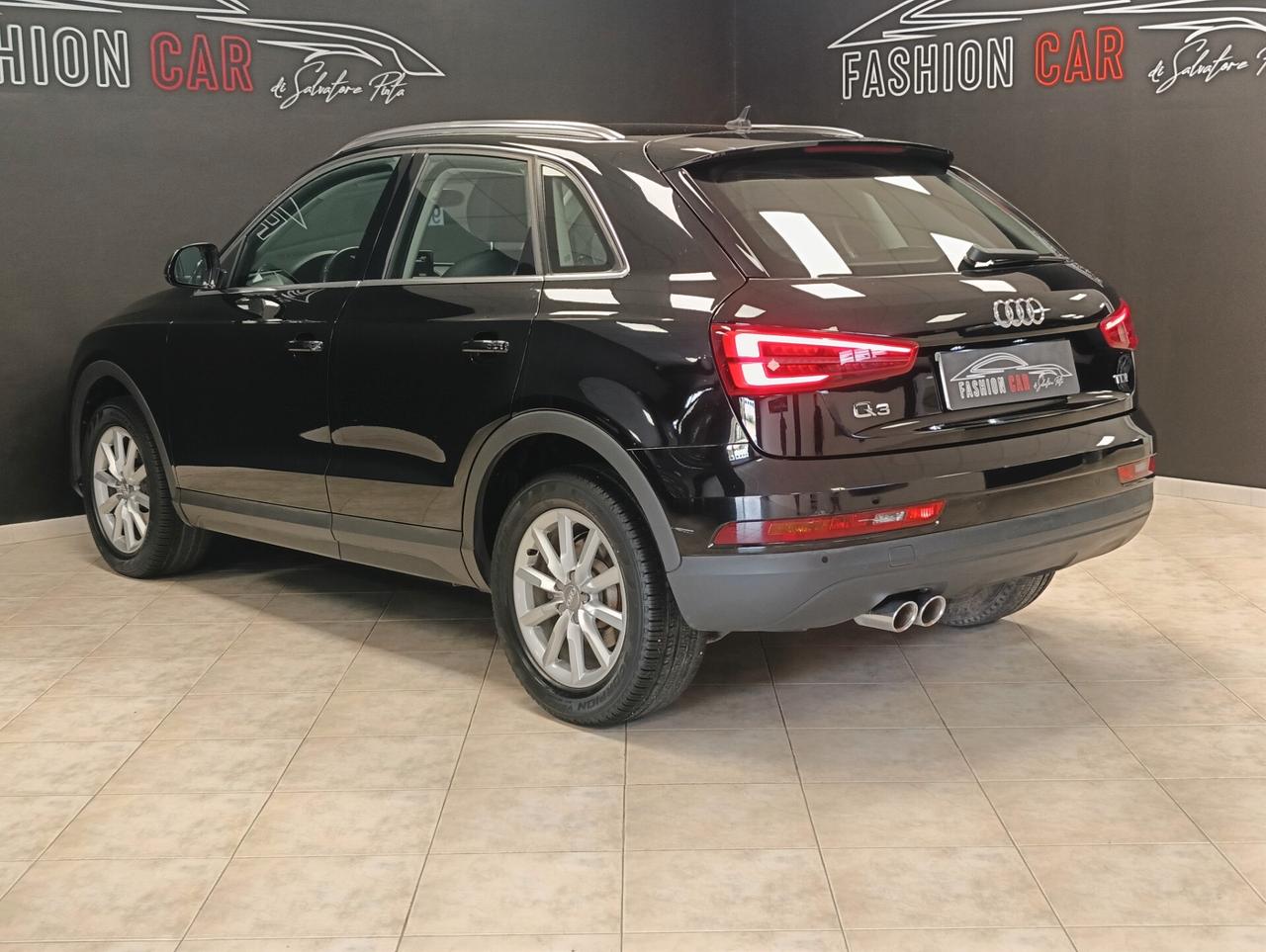 Audi Q3 2.0 TDI 120 CV Business