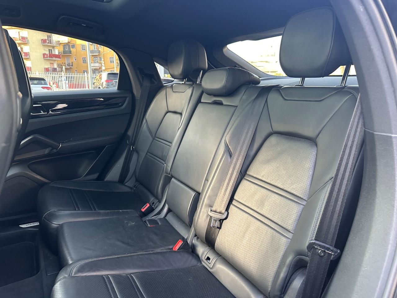 Porsche Cayenne Coupé 3.0 V6 340 CV