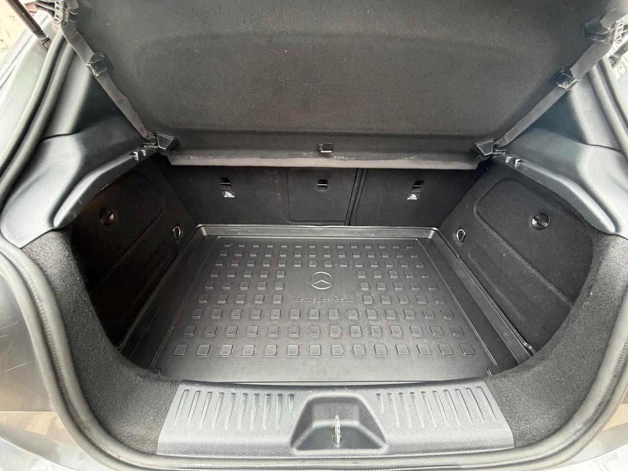 Mercedes-benz A 180 d Sport RESTYILING FULL LED