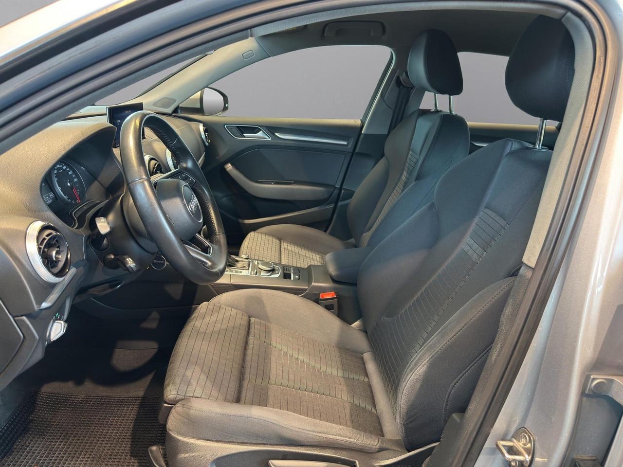Audi A3 Sportback 1.6 tdi Design 110cv s-tronic
