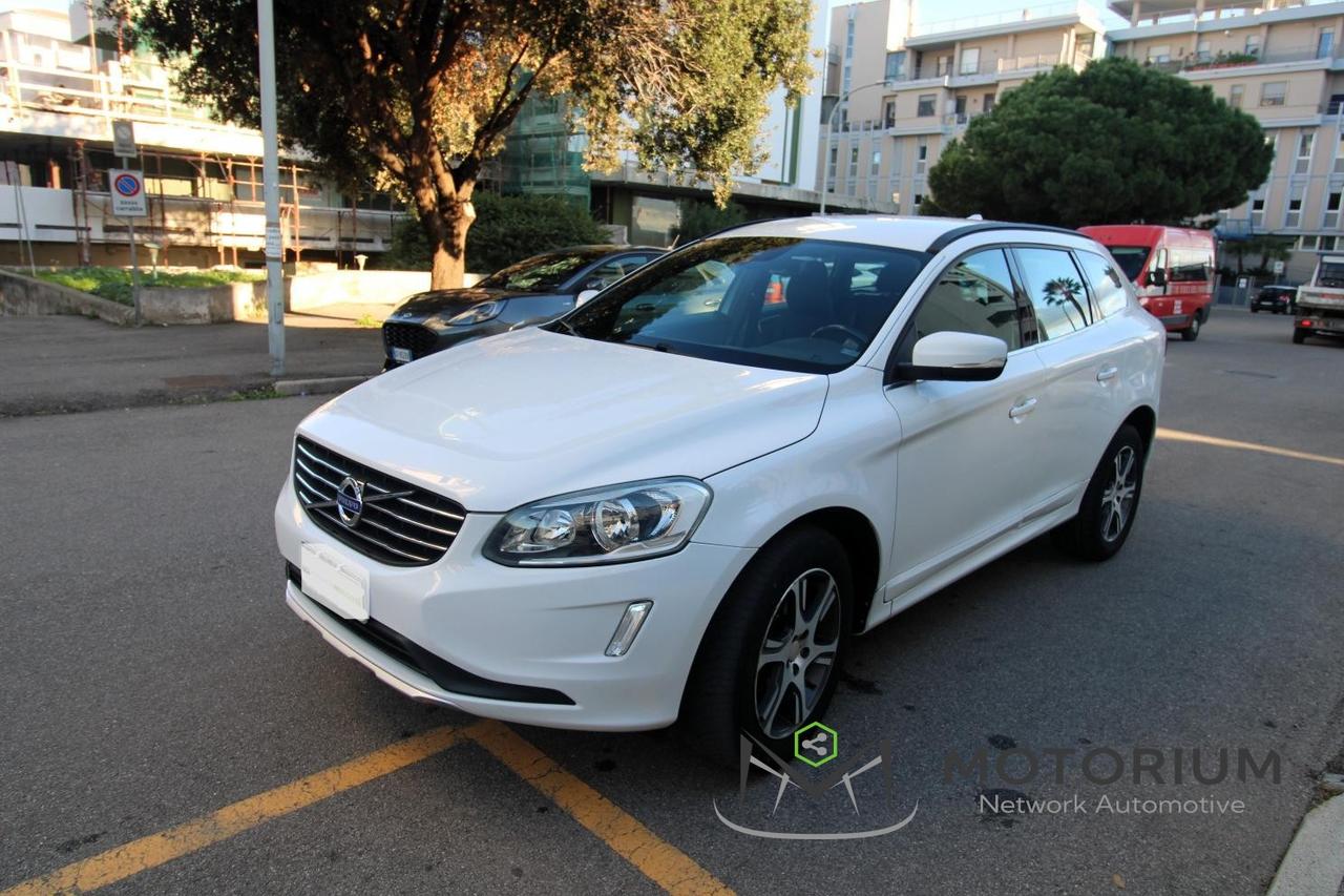 Volvo XC60 D3 Geartronic R-design Momentum