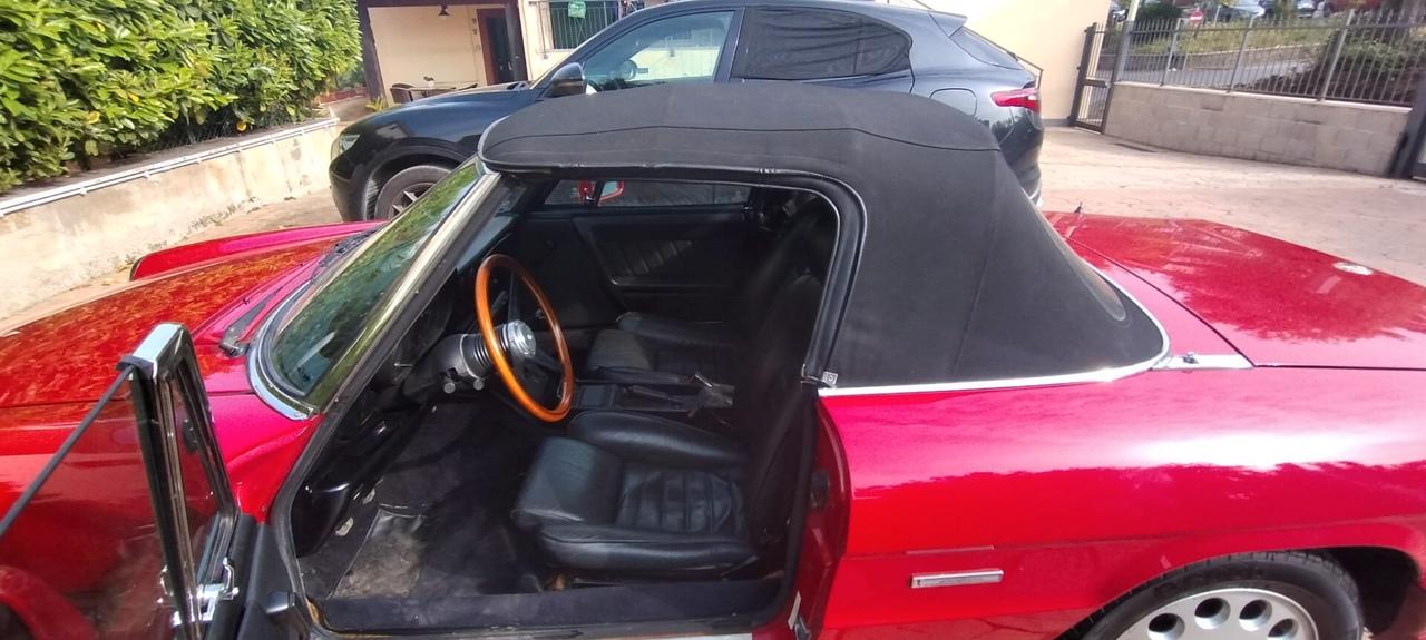 Alfa Romeo Spider 2.0i