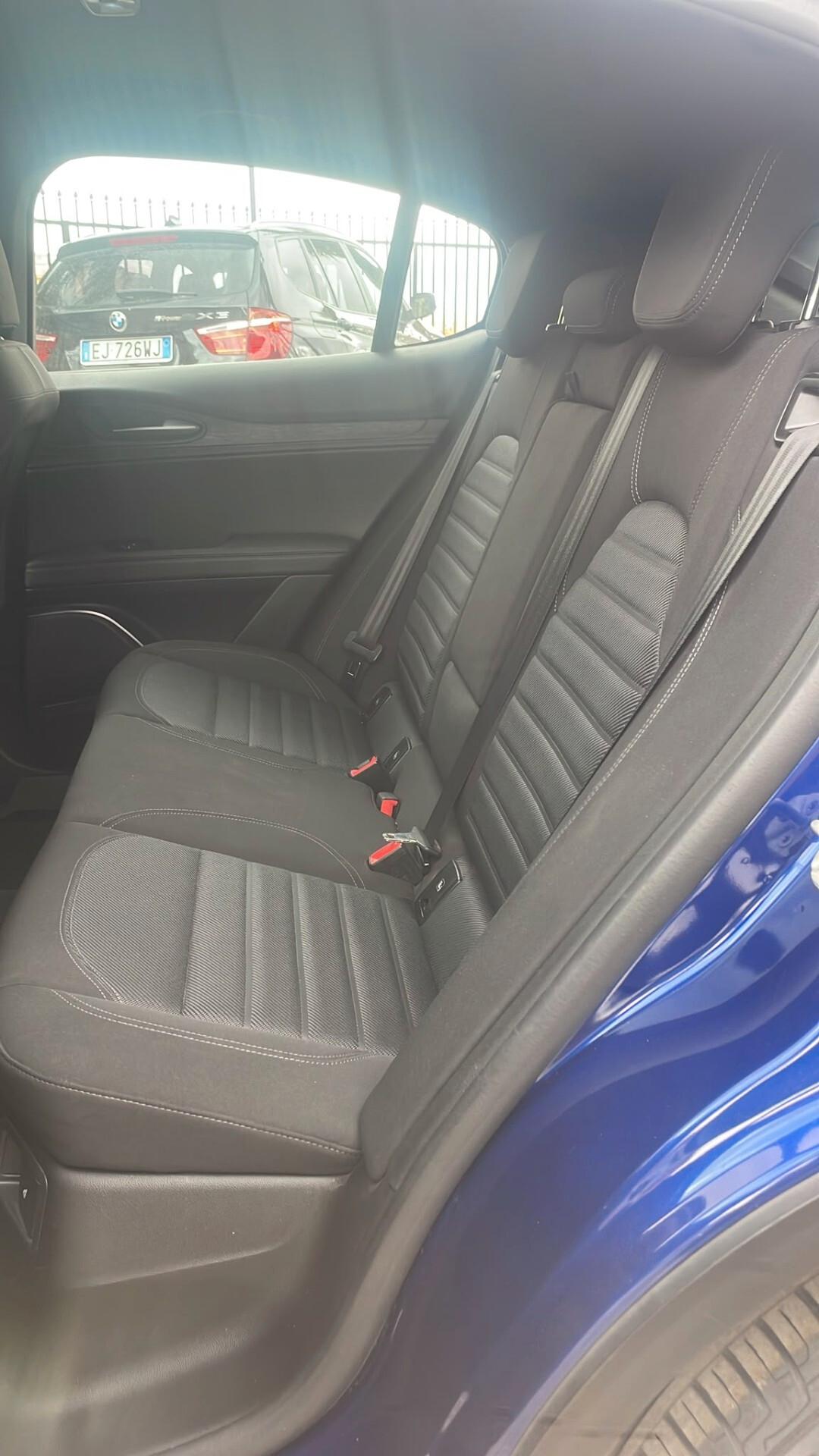 Alfa Romeo Stelvio 2.2 Turbodiesel 160 CV AT8 RWD Sprint