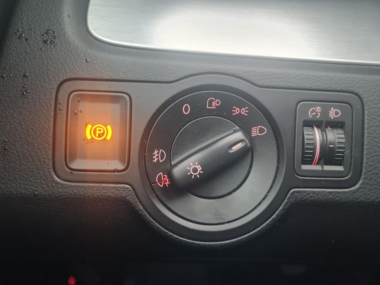 Volkswagen Passat 2.0 FSI Highline #8836