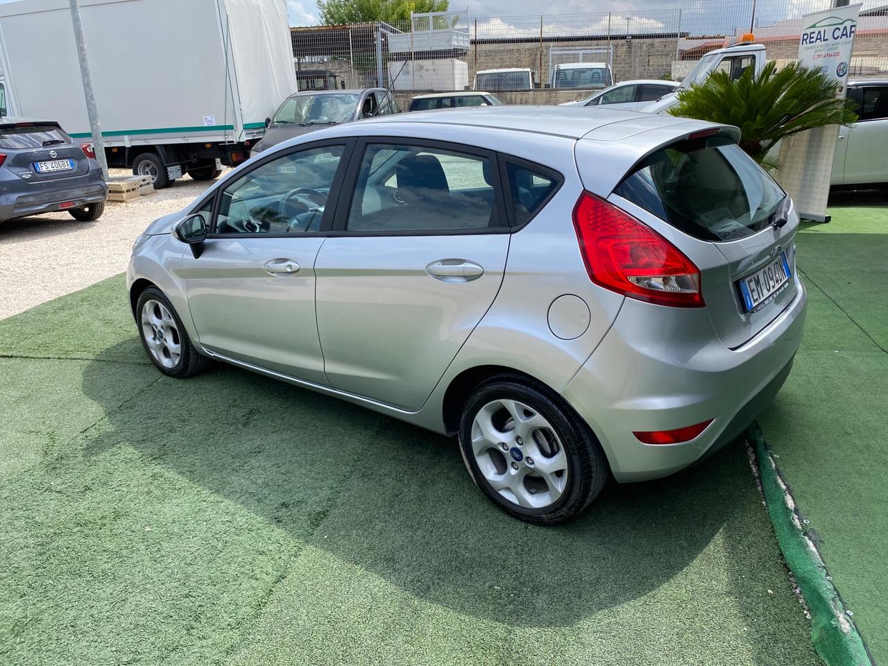Ford Fiesta 1.4 Diesel 5 Porte Neo Patentati