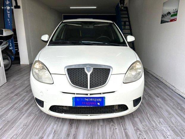 LANCIA Ypsilon 2 serie Ypsilon 1.2 Platino