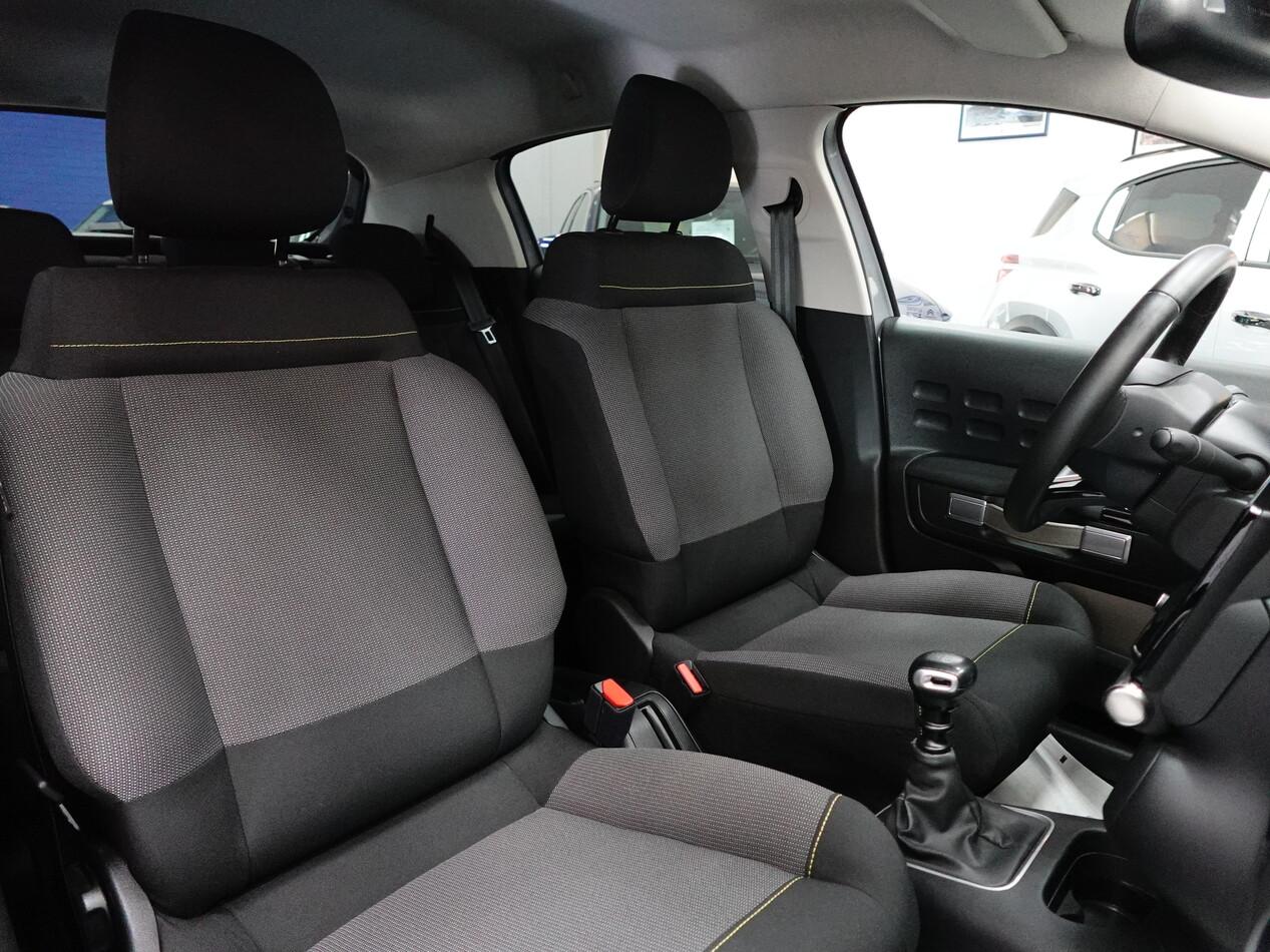 Citroen C3 1.2 PureTECH 110 CV SHINE