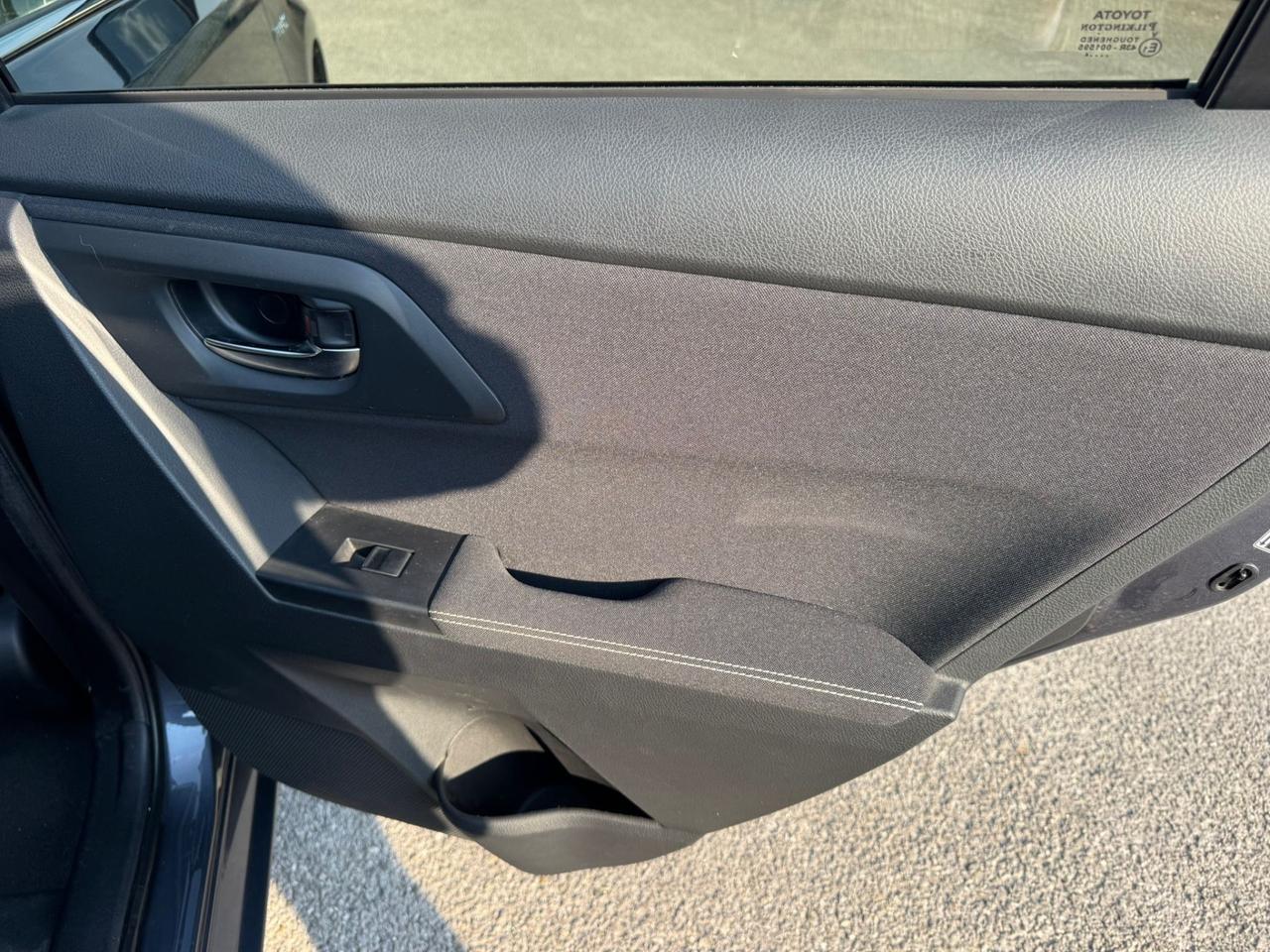 Toyota Auris 1.8 Hybrid. Cambio automatico